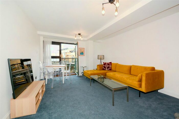 2 Bedroom Flat To Rent In St. Andrews Wharf, Shad Thames, London, SE1