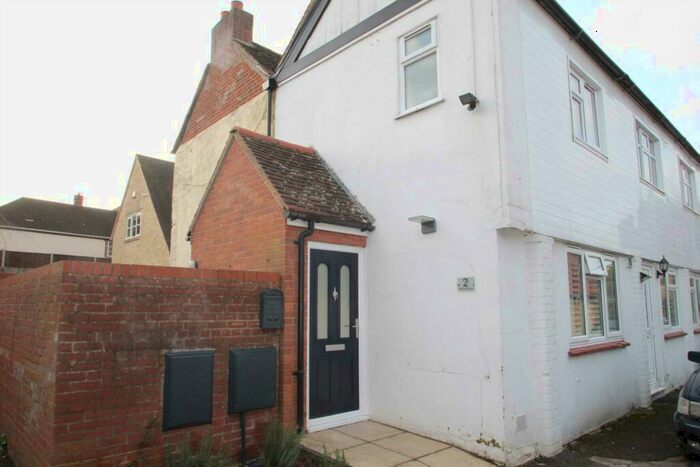 2 Bedroom Maisonette To Rent In Hathaways, Wheatley, OX33