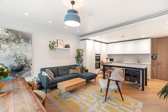 2 Bedroom Flat To Rent In Wood Crescent, Television Centre, White City, London, W12