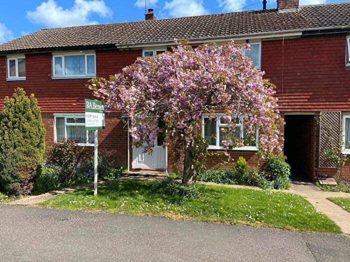 3 Bedroom Terraced House For Sale In Mill Close, Southam, Warwickshire, CV47