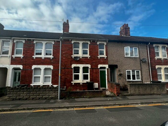 2 Bedroom Terraced House To Rent In Albion Street, Swindon, SN1