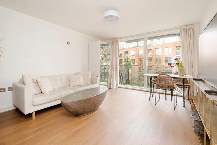 2 Bedroom Flat For Sale In Orsman Road, London, N1