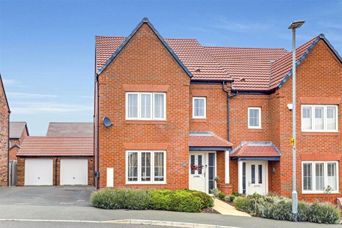 3 Bedroom Semi-Detached House For Sale In Jasmine Gardens, Edwalton, NG12