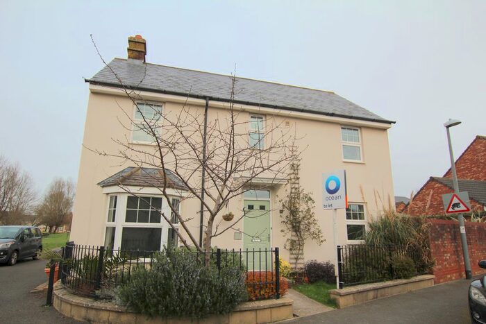 4 Bedroom Detached House To Rent In The Finches, Portishead, Bristol BS20