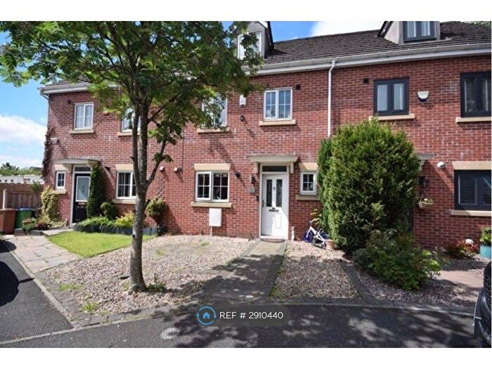 4 Bedroom Terraced House To Rent In Hendon Grove, Heywood, OL10