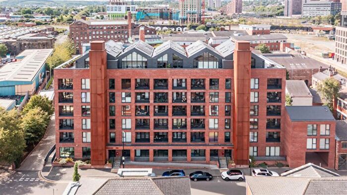 2 Bedroom Apartment For Sale In Iron Works, David Street, Leeds, LS11