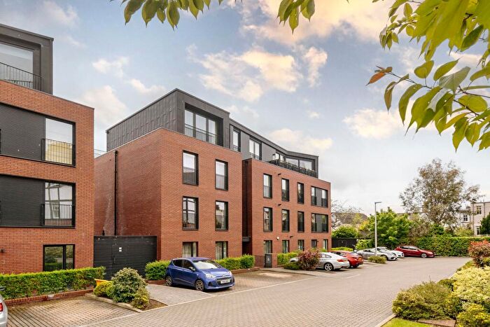 2 Bedroom Apartment For Sale In Cruickshank Gardens, Edinburgh, EH12
