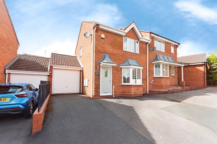 3 Bedroom Semi-Detached House For Sale In Wooton Close, Redditch, B97
