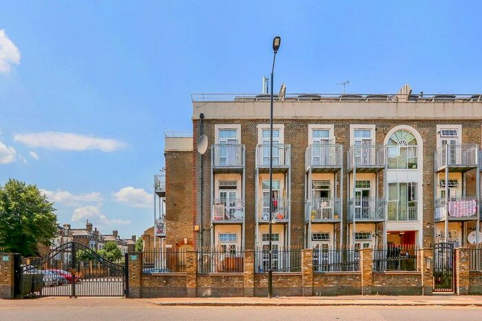 Studio To Rent In Upton Lane, London E7