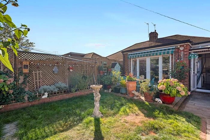 2 Bedroom Bungalow For Sale In Dorset Road, Ashford, TW15