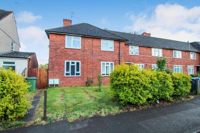 1 Bedroom Flat To Rent In Garron Lane, South Ockendon, RM15