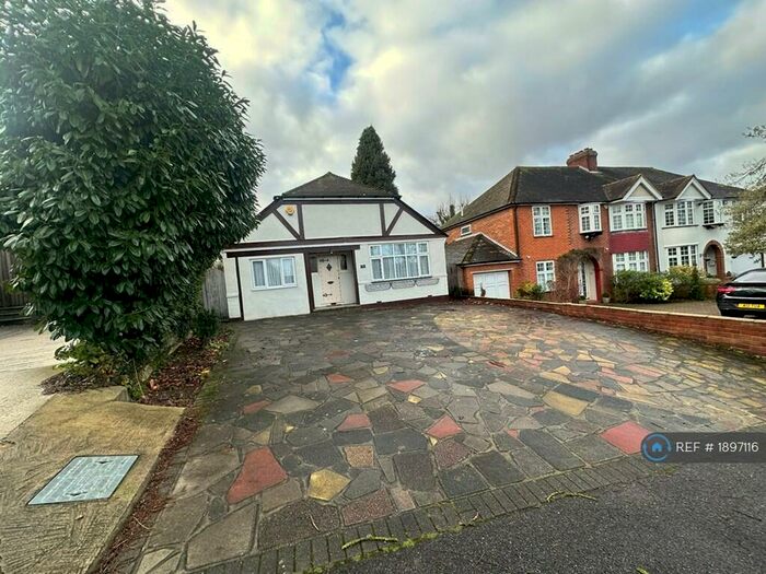 4 Bedroom Bungalow To Rent In Court Road, Orpington, BR6