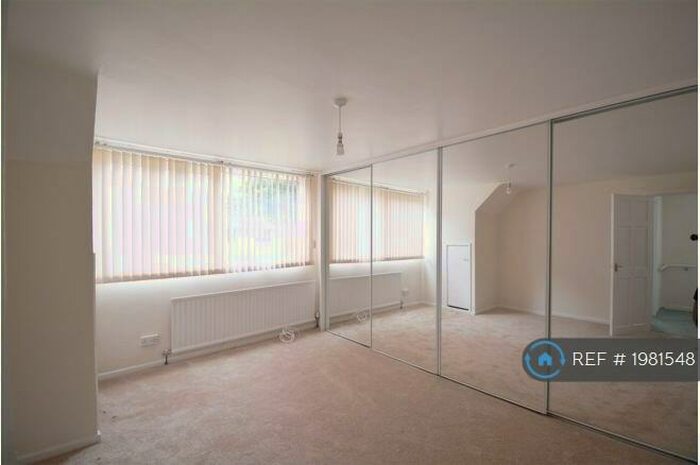 4 Bedroom Semi-Detached House To Rent In Cleviston Park, Llangennech, Llanelli, SA14
