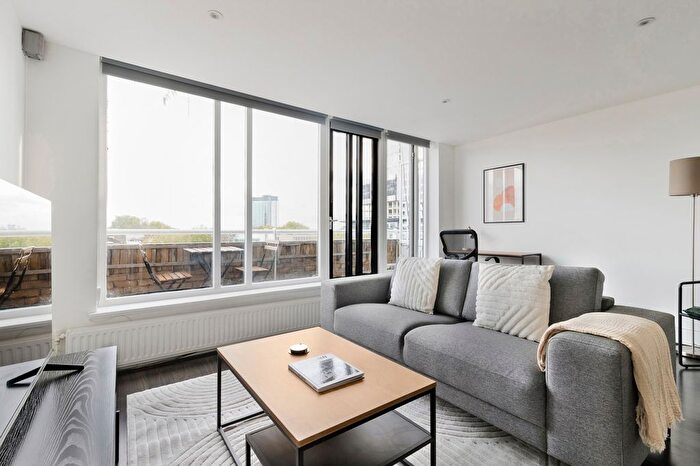 2 Bedroom Flat To Rent In Kensington, W8