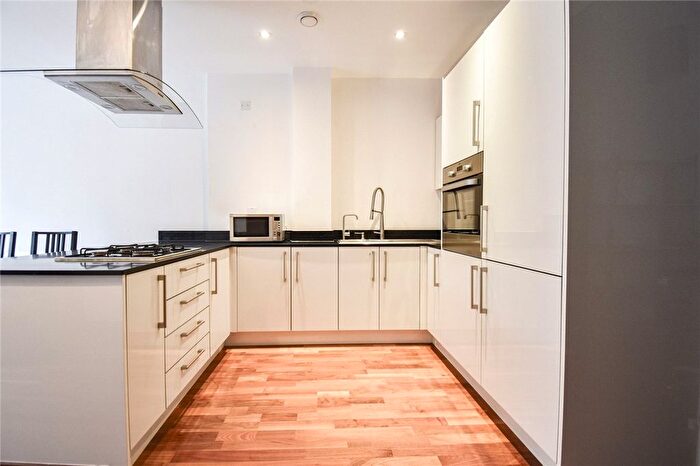 2 Bedroom Flat To Rent In Flamsteed Close, Cambridge, CB1