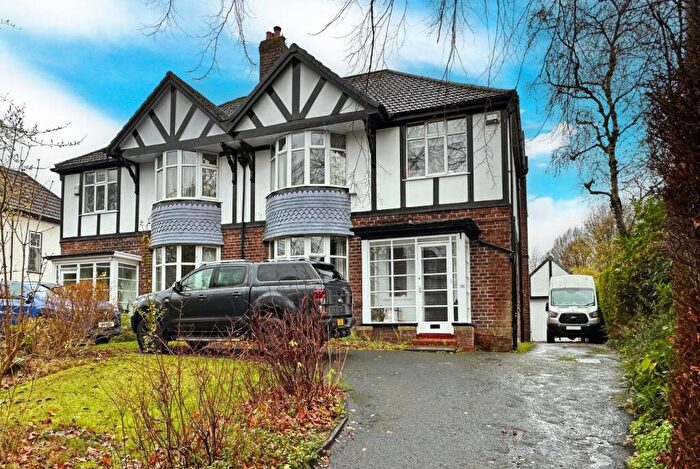 4 Bedroom Semi Detached House For Sale In Brooklands Road, Brooklands, M23