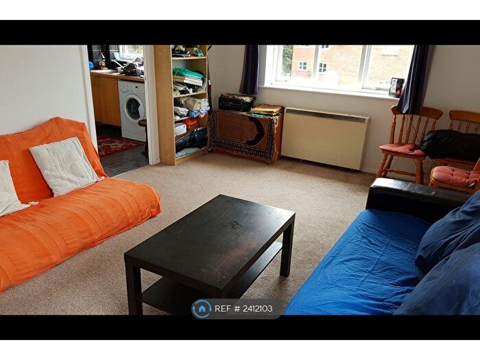 2 Bedroom Flat To Rent In Allen Court, London, E17