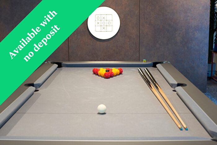 Studio To Rent In Gladstone Road, Exeter, Devon, EX1