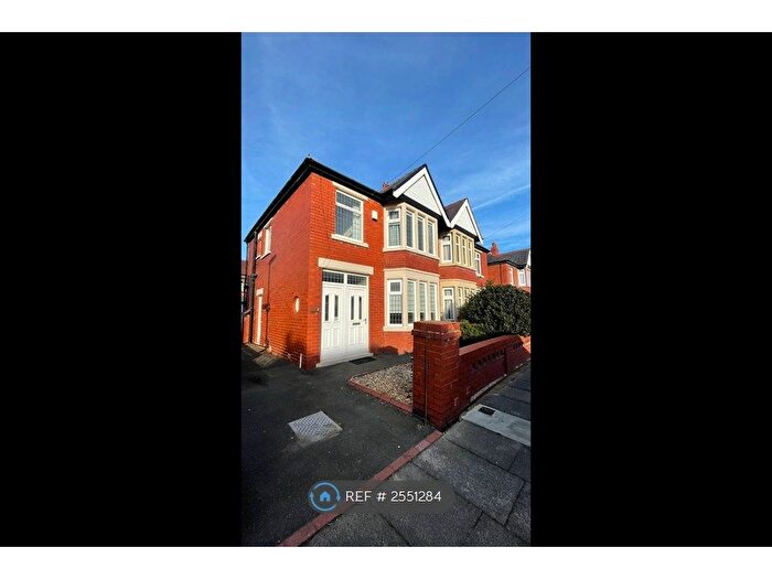 3 Bedroom Semi Detached House To Rent In Gildabrook Road, Blackpool, FY4