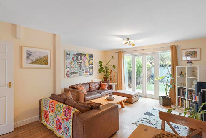 4 Bedroom House For Sale In Blakes Road, London, SE15