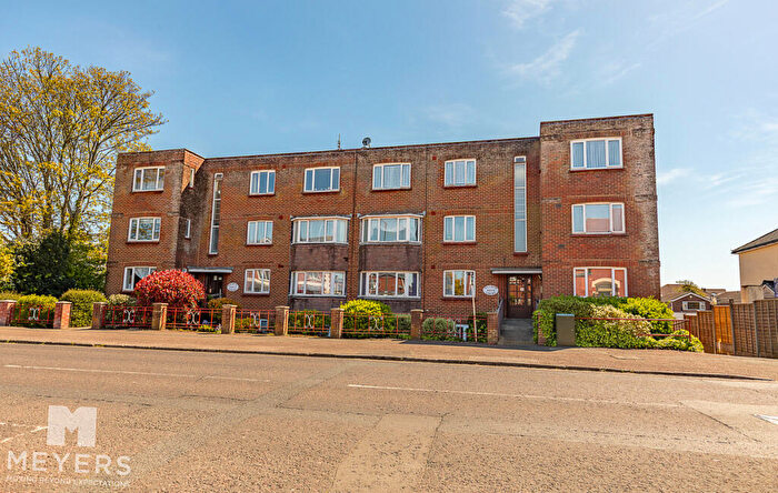 2 Bedroom Apartment For Sale In Wimborne Road, Bournemouth, BH9