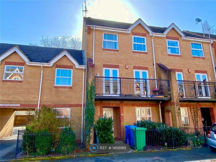 5 Bedroom Terraced House To Rent In New Barns Avenue, Manchester, M21