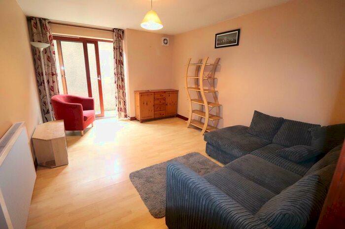 1 Bedroom Flat To Rent In Charlotte Street, Flat, AB25