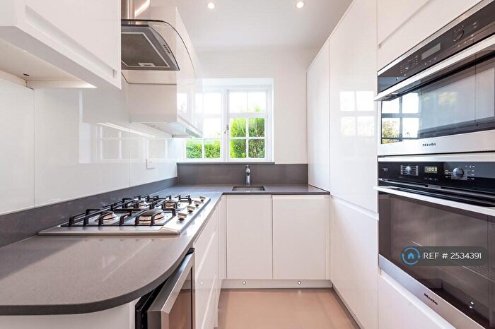 1 Bedroom Flat To Rent In Midholm Close, London, NW11