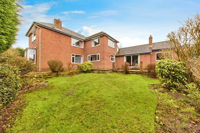 3 Bedroom Detached House For Sale In Den Lane, Wrinehill, Crewe, CW3