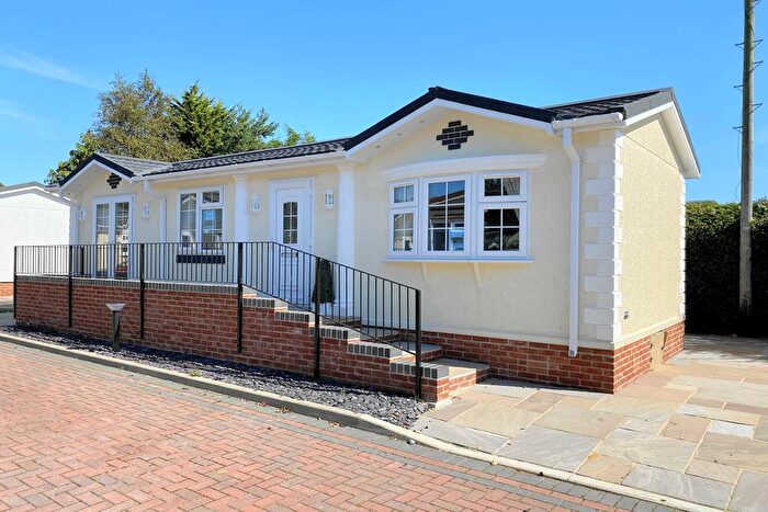 1 Bedroom Park Home For Sale In Knoll View, Gatemore Road, Winfrith Newburgh, DT2