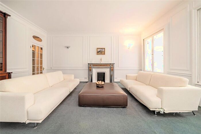 1 Bedroom Flat To Rent In Mansfield Street, Marylebone, London, W1G