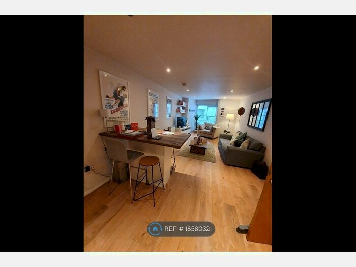 1 Bedroom Flat To Rent In The Citadel Ludgate Hill, Manchester, M4