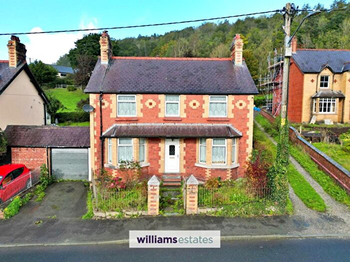 4 Bedroom Detached House For Sale In Pwllglas, Ruthin, LL15