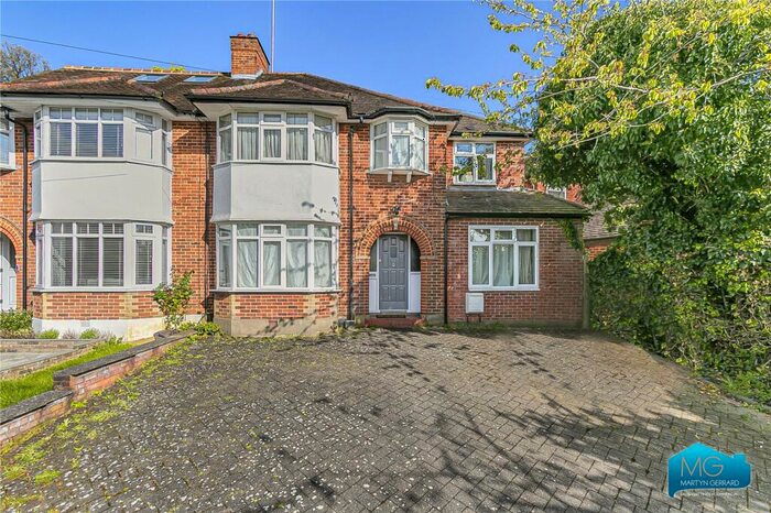 4 Bedroom Semi-Detached House To Rent In Mill Hill, Mill Hill, London, NW7
