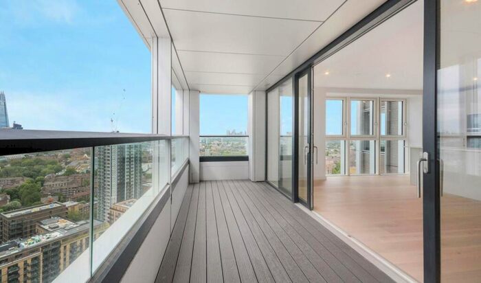 3 Bedroom Flat To Rent In Deacon Street, Elephant And Castle, London, SE17