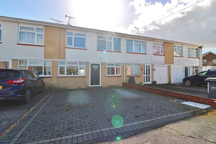 4 Bedroom Terraced House For Sale In Charlesworth Gardens, Waterlooville, PO7