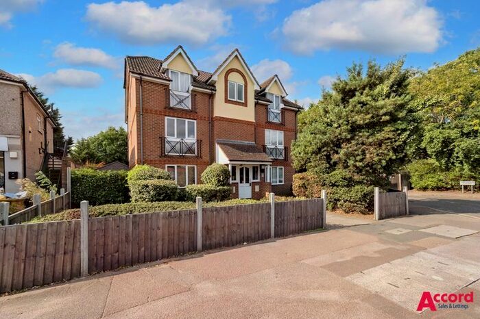 1 Bedroom Flat To Rent In Abrahams Court, St Marys Lane, Upminster, RM14