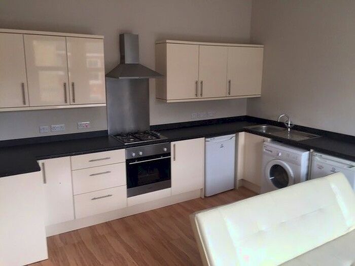 Property To Rent In Carlton Road, Polygon, Southampton, SO15