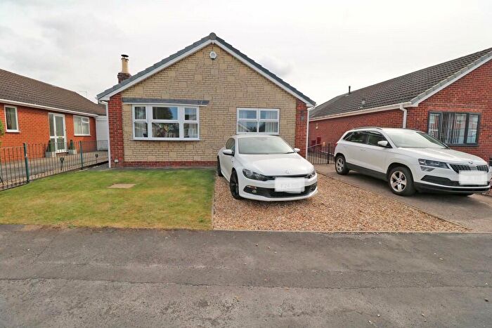 2 Bedroom Detached Bungalow For Sale In The Rowans, Westwoodside, DN9