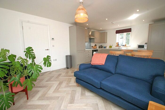 1 Bedroom Flat To Rent In Walkers Yard, Meanwood Road, Leeds, West Yorkshire, LS6