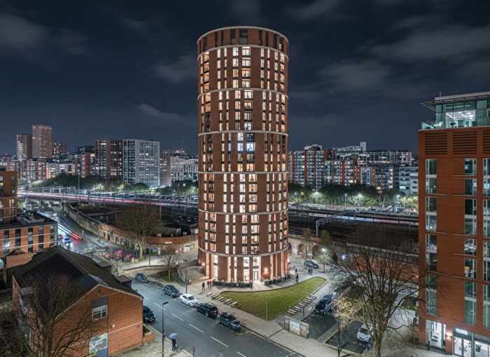 1 Bedroom Apartment For Sale In Candle House, Wharf Approach, Leeds City Centre, LS1