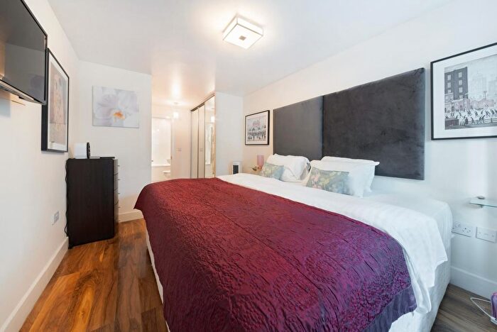 1 Bedroom Flat For Sale In Millharbour, Canary Wharf, E14