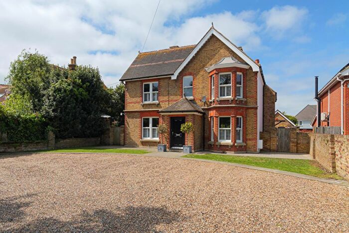 5 Bedroom House To Rent In Bullockstone Road, Herne Bay, CT6