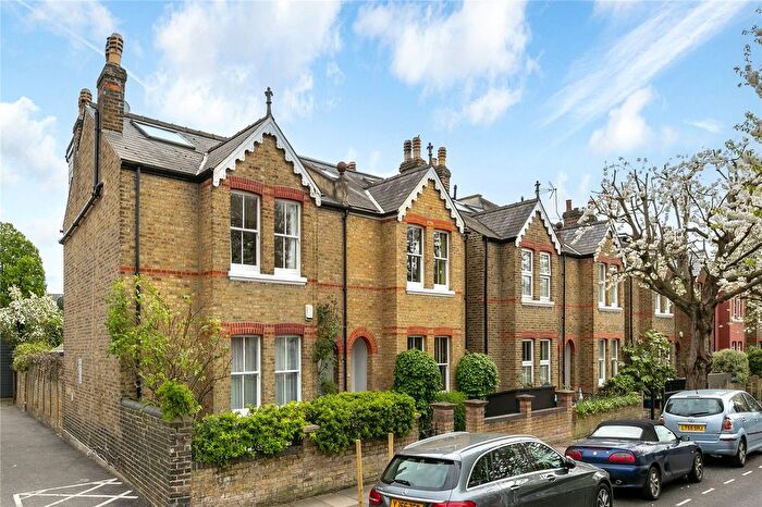 5 Bedroom Semi Detached House For Sale In Broadway Avenue, St Margarets, Twickenham, TW1