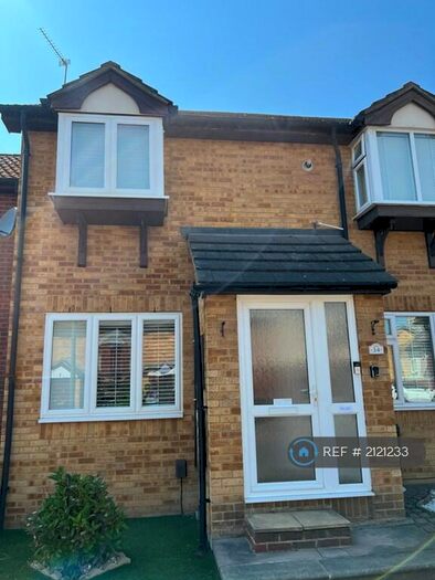 2 Bedroom Terraced House To Rent In Drummond Close, Erith, DA8