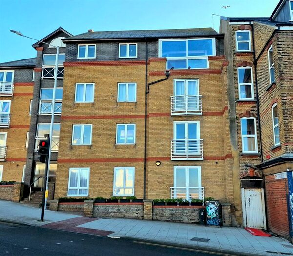 2 Bedroom Flat For Sale In Fort Hill, Margate, CT9