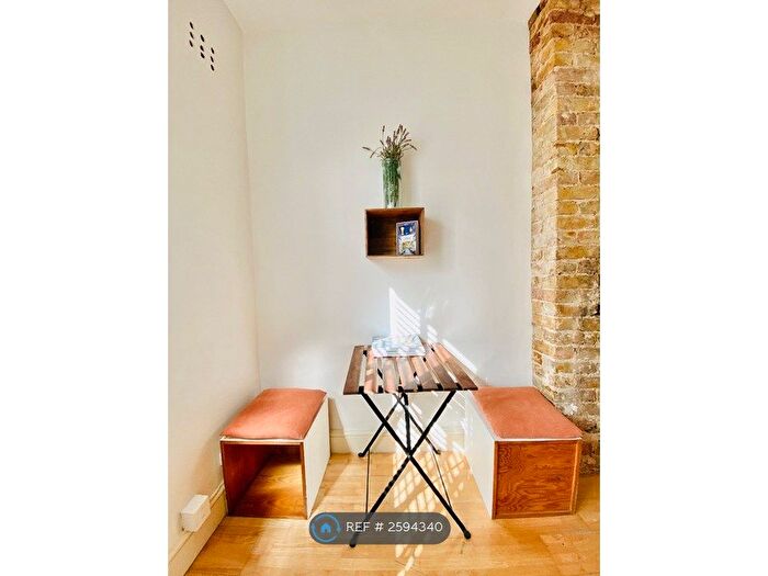 2 Bedroom Flat To Rent In Bethnal Green, London, E1