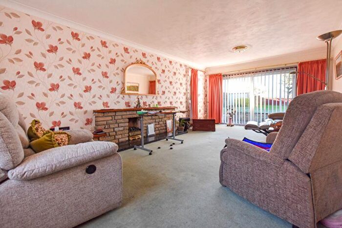 4 Bedroom Detached House For Sale In Thackers Close, Wansford, PE8