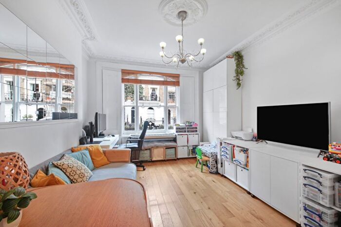 1 Bedroom Flat For Sale In Huntingdon Street, Barnsbury, N1