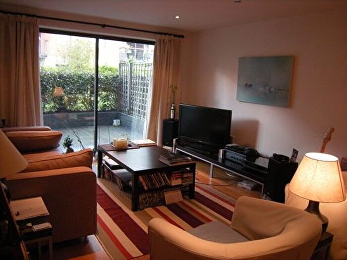 2 Bedroom Flat To Rent In Regency Apartments, Montaigne Close, London, SW1